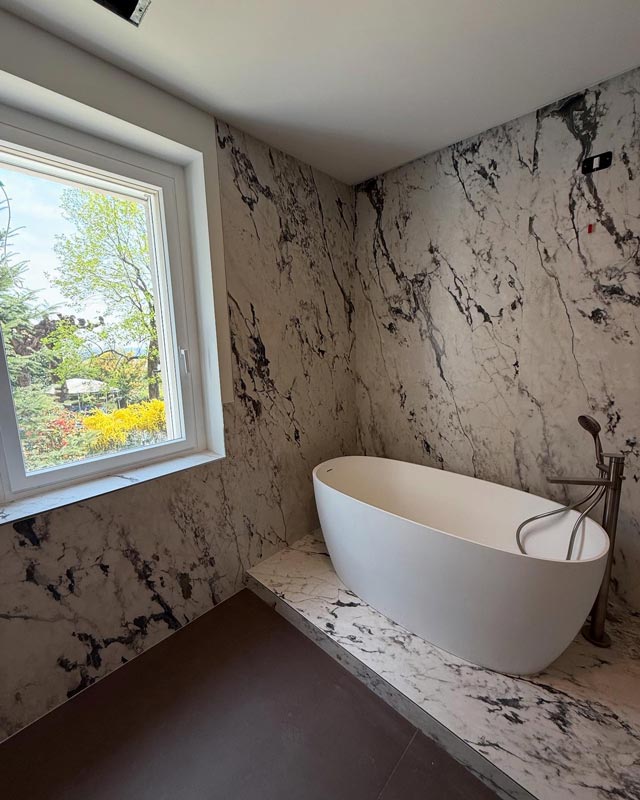 rivestimento bagno effetto marmo